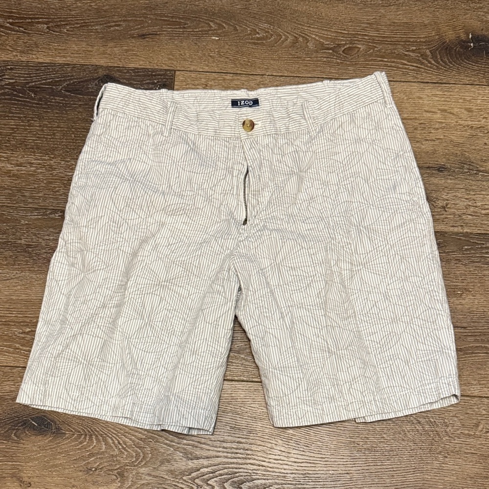 Izod‎ shorts 34